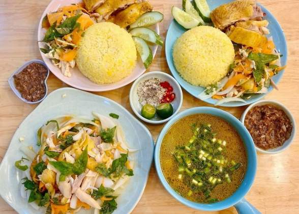 Quang Nam Culinary Tour – Discover Traditional Flavors of Central Vietnam with Ánh Việt Travel